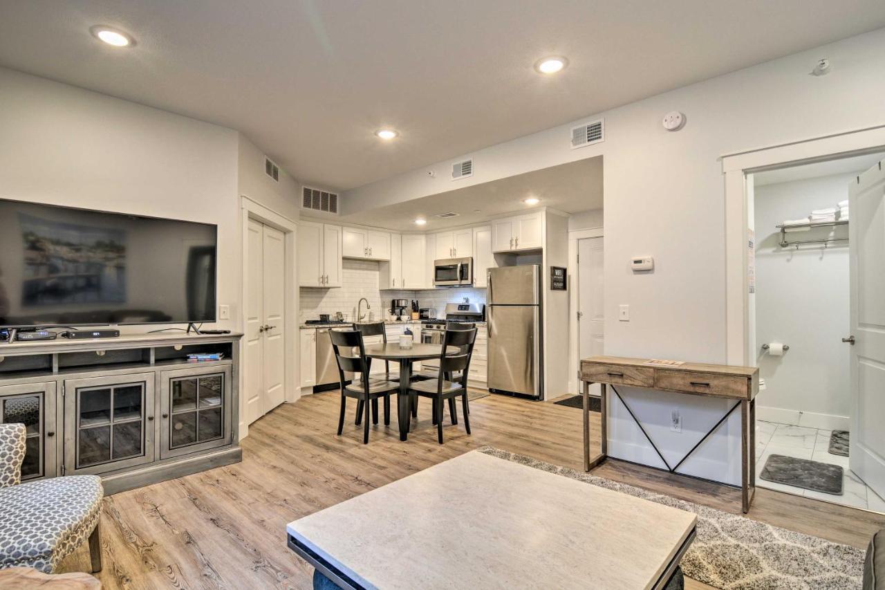 Modern Traverse City Condo About 1 Mi To Bay! Екстериор снимка